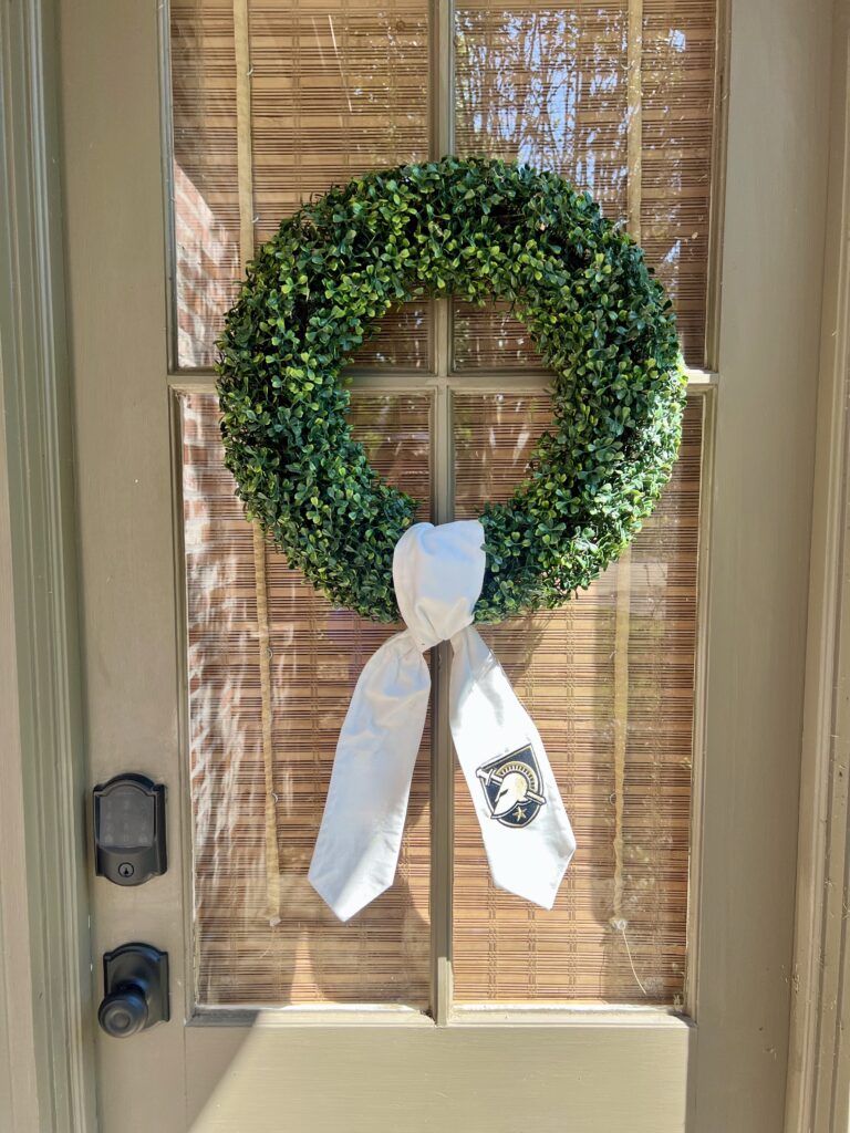 Wreath_on_Door_Blank